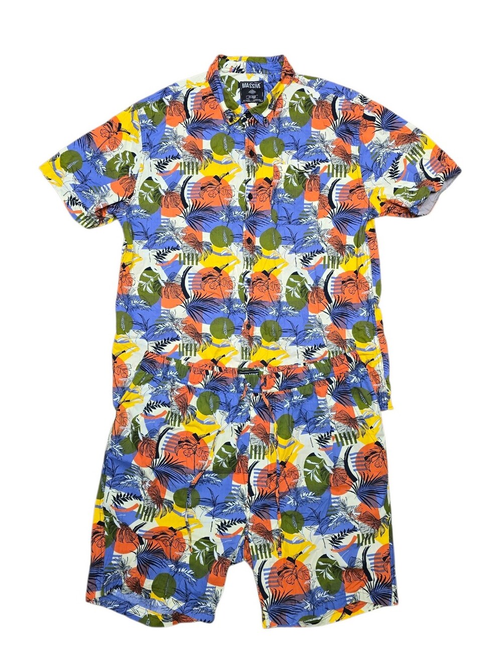 Super Massive brand colorful Hawaiian Tropical Geometric Pattern Outfit Sz Xl